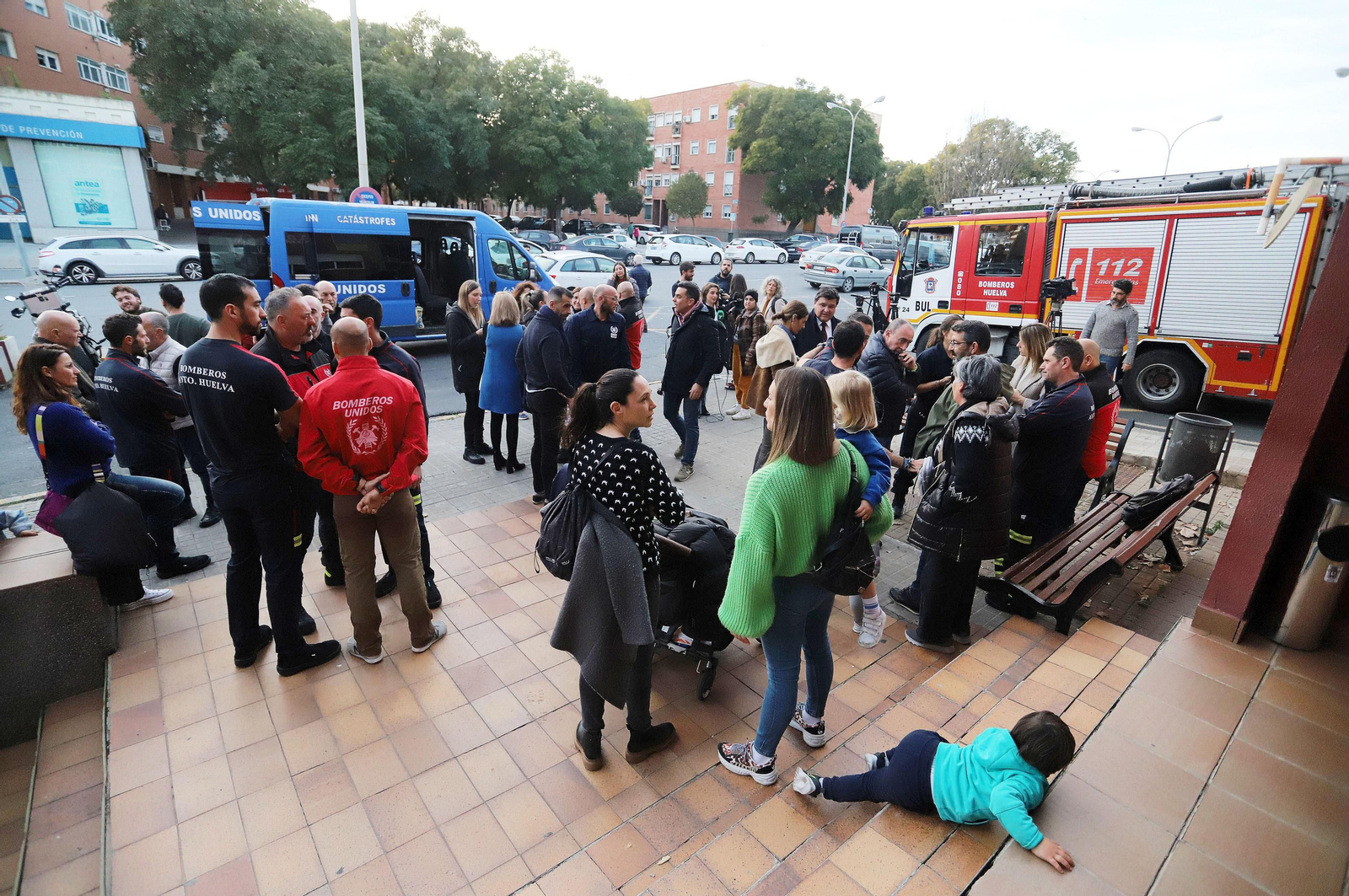 Imágenes del emotivo regreso de los Bomberos de Huelva tras sus labores de rescate en Turquía