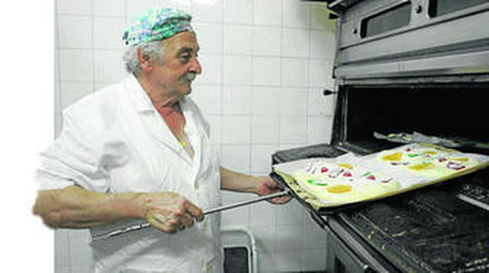 Los trabajadores, incansables, elaboran el mejor producto.