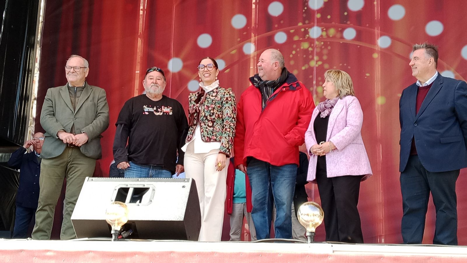 Carnaval 2026 en San Fernando: las peñas entregan sus reconocimientos para abrir la fiesta en la plaza del Rey