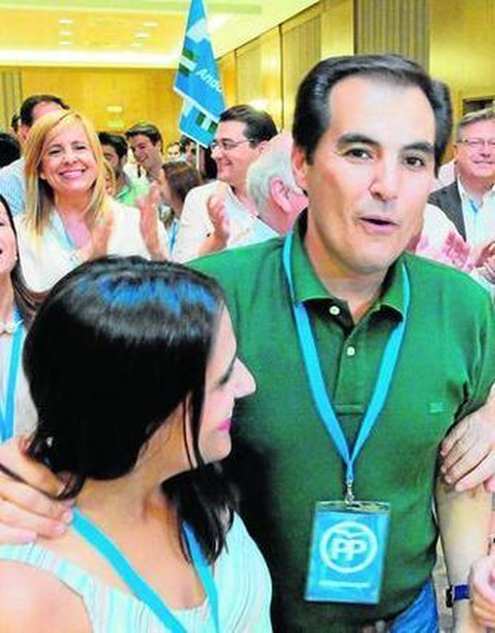 Nieto y la senadora electa Beatriz Jurado celebran el resultado.