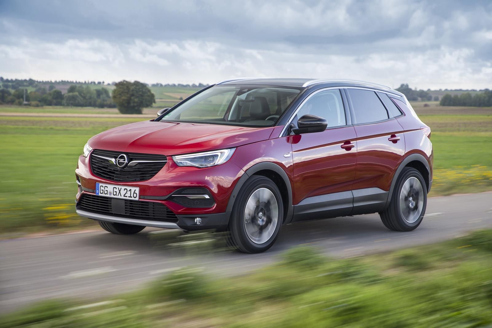 Opel ya tiene a la venta el nuevo Grandland X, un SUV de tamaño medio.