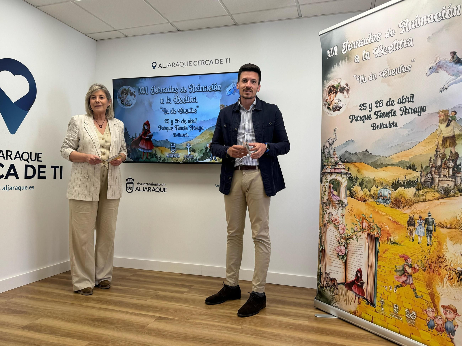 Adrián Cano y Ana Mora en la presentación de las XVI Jornadas de Animación a la Lectura.