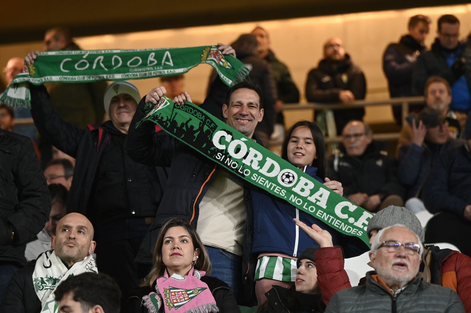 Las fotos del espectacular ambiente en El Arcángel en el derbi andaluz entre Córdoba CF y Málaga