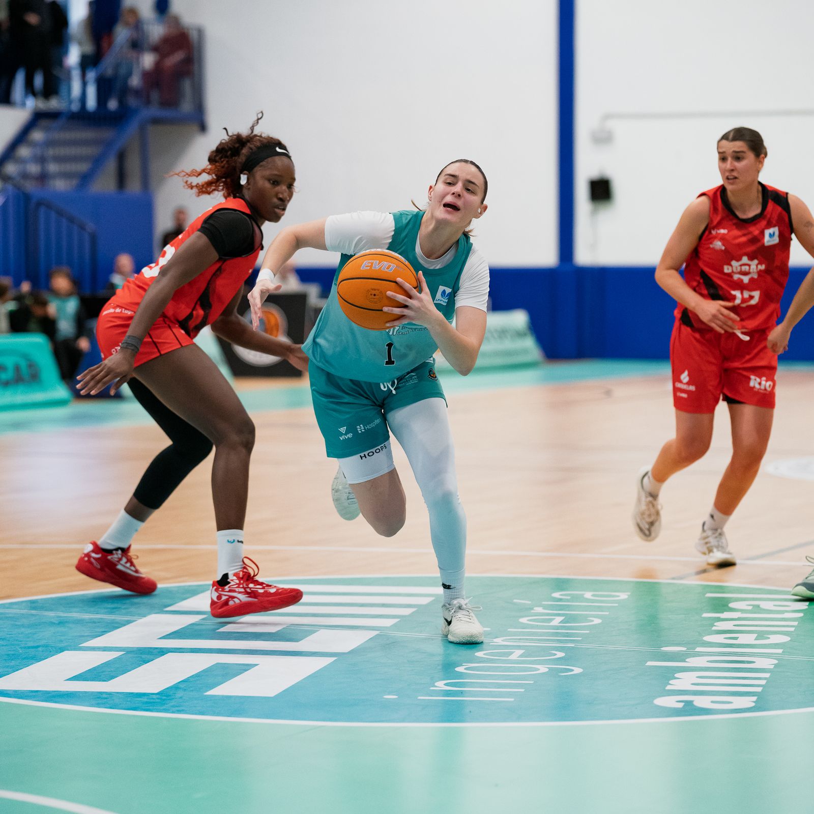 Claudia Contell, jugadora del CAB Estepona.