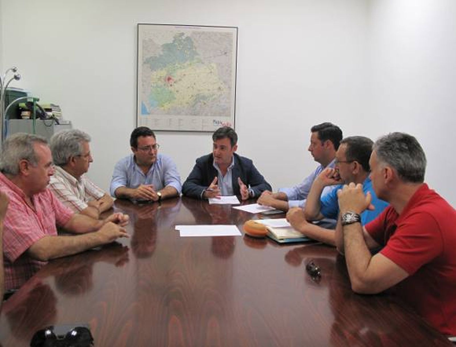 El PP lleva a la Diputación el conflicto laboral de la empresa Crown Embalajes de Dos Hermanas