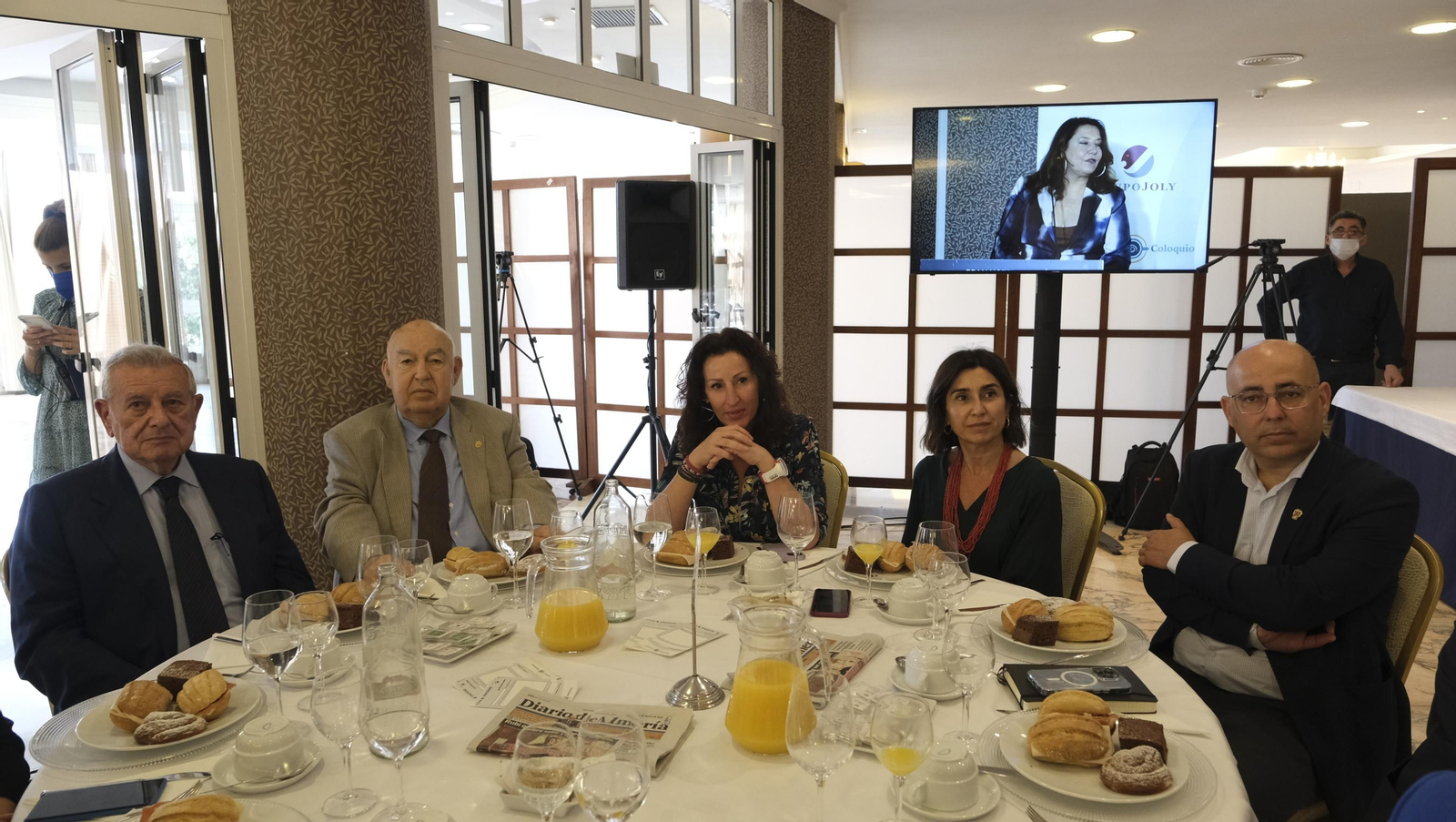 Imágenes del desayuno coloquio de Diario de Almeria y Hidralia.