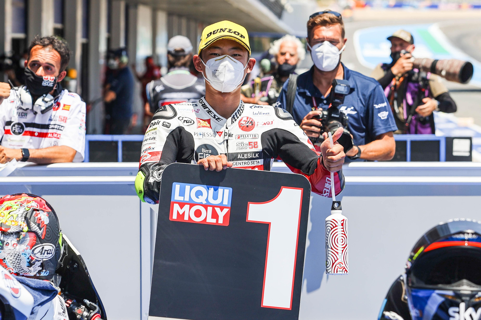 Suzuki celebra su estratosférico tiempo y la segunda 'pole' de la temporada.