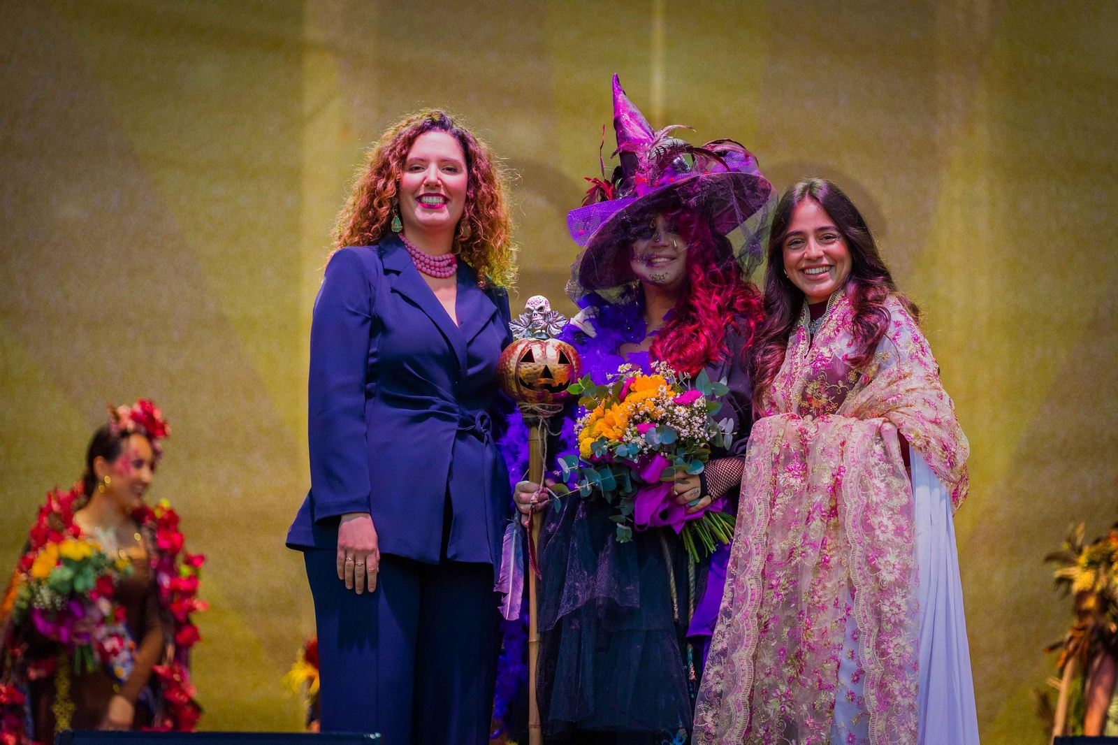 Rosa González Naranjo, representa a la fiesta de Halloween