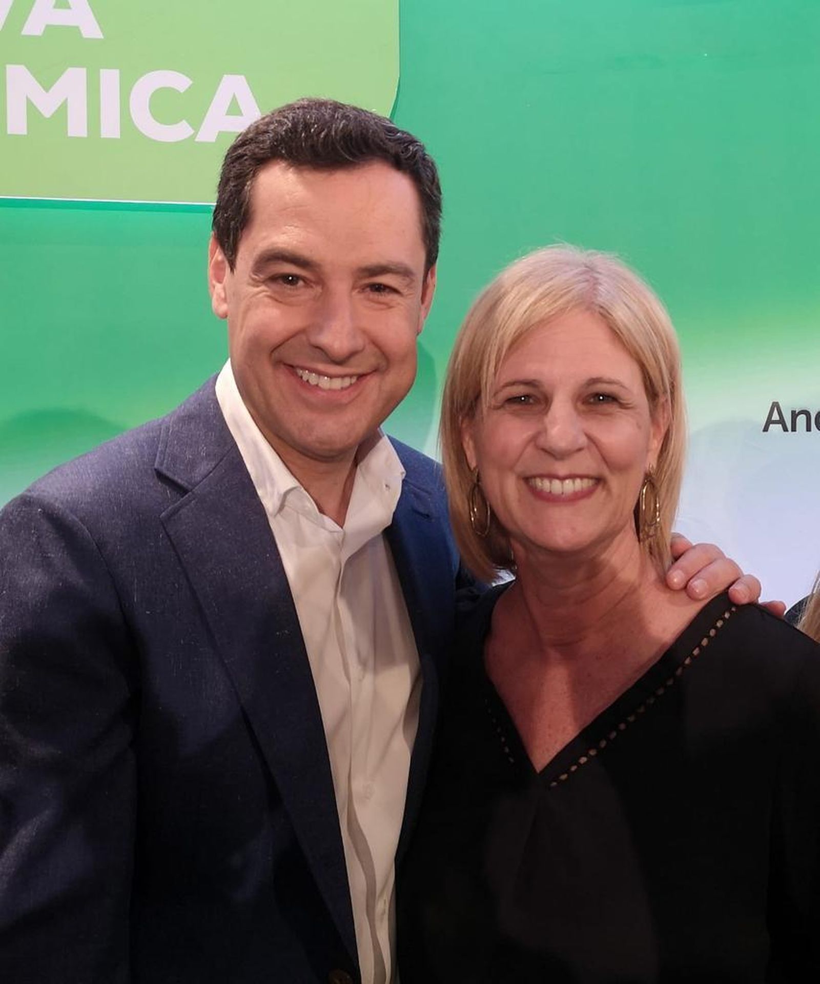 Juanma Moreno y María José García-Pelayo.