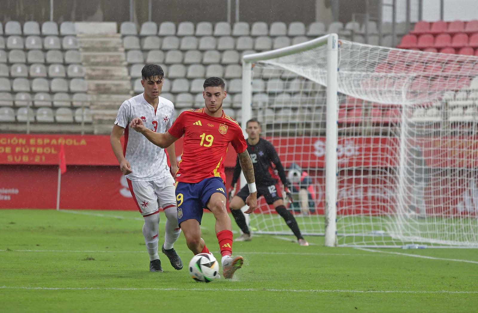 Las mejores fotos del España - Malta sub-21 en Algeciras