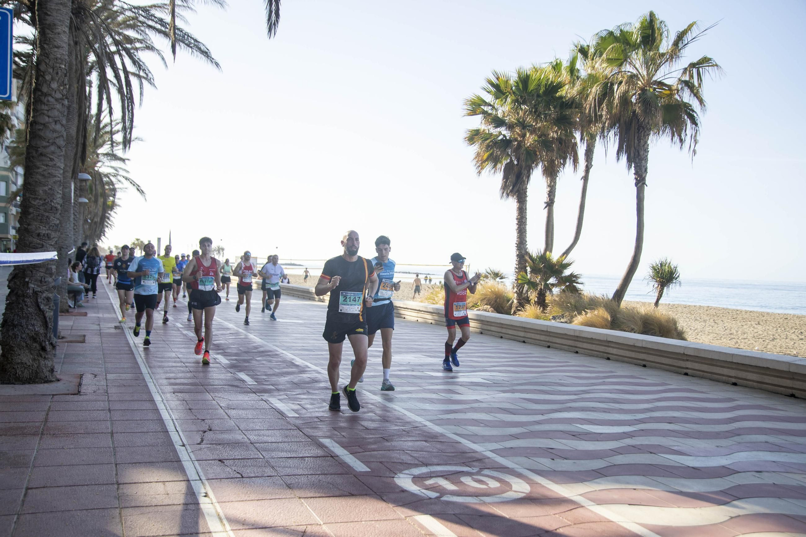 El Medio Maratón de Almería 2025, en imágenes