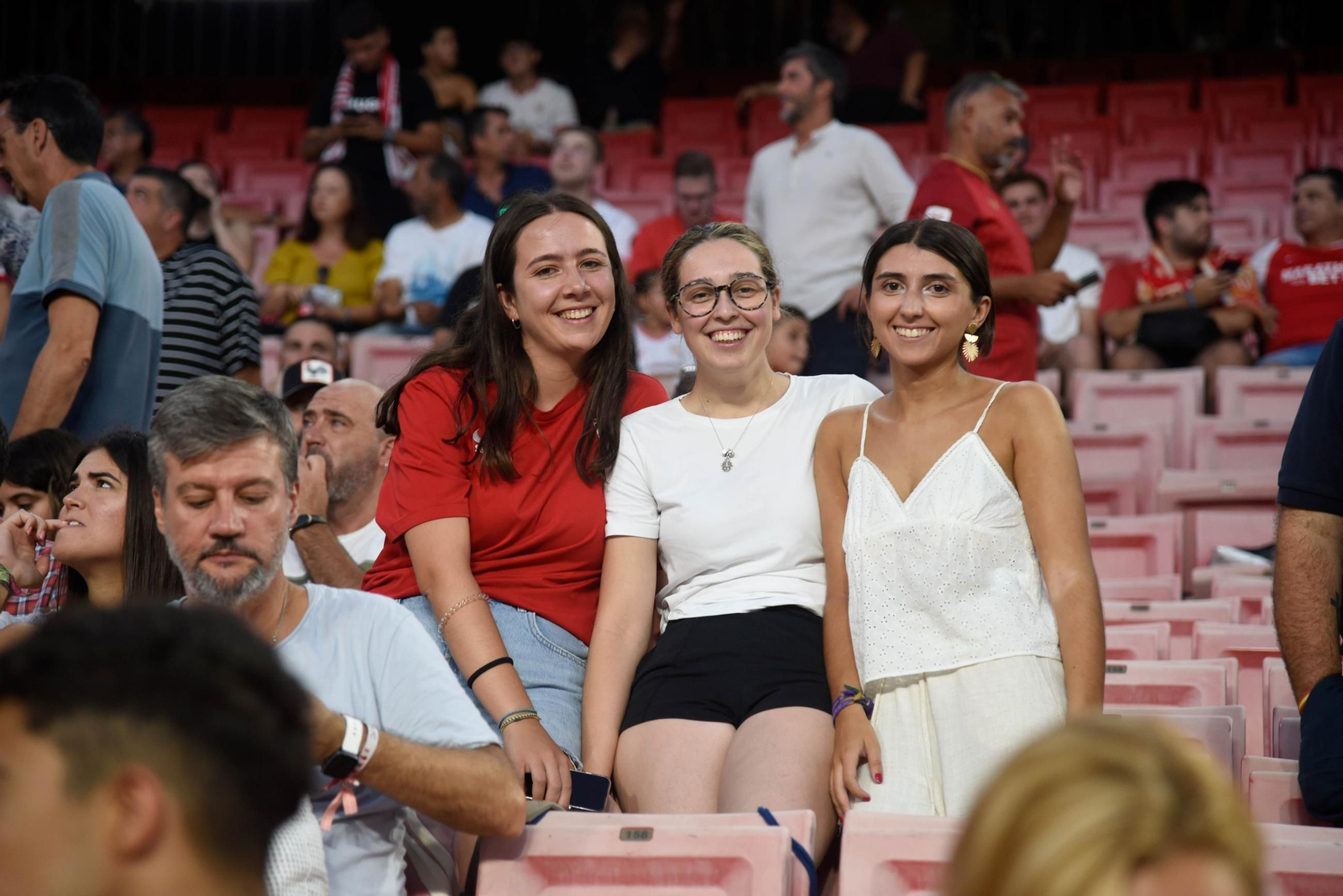 Búscate en las gradas del Pizjuán en el Sevilla Villarreal