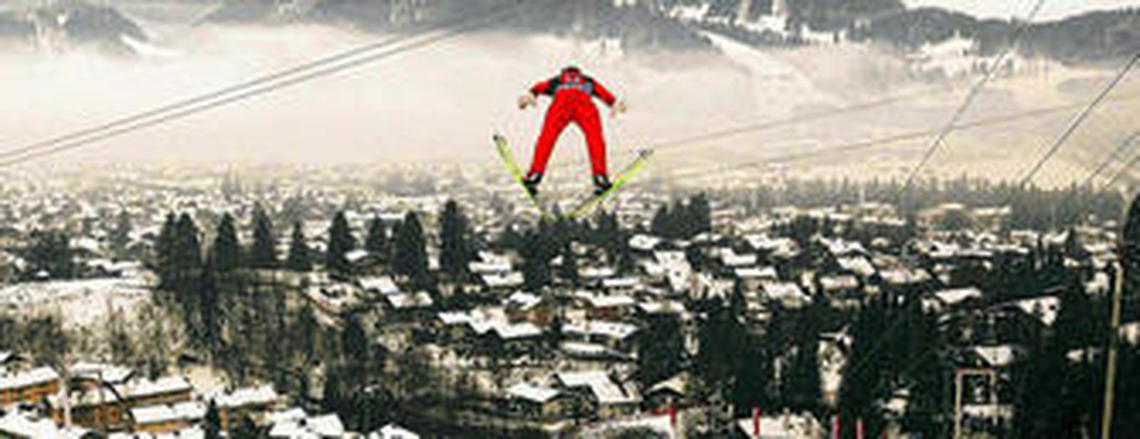 Espectaculares saltos de esquí en vísperas de fin de año