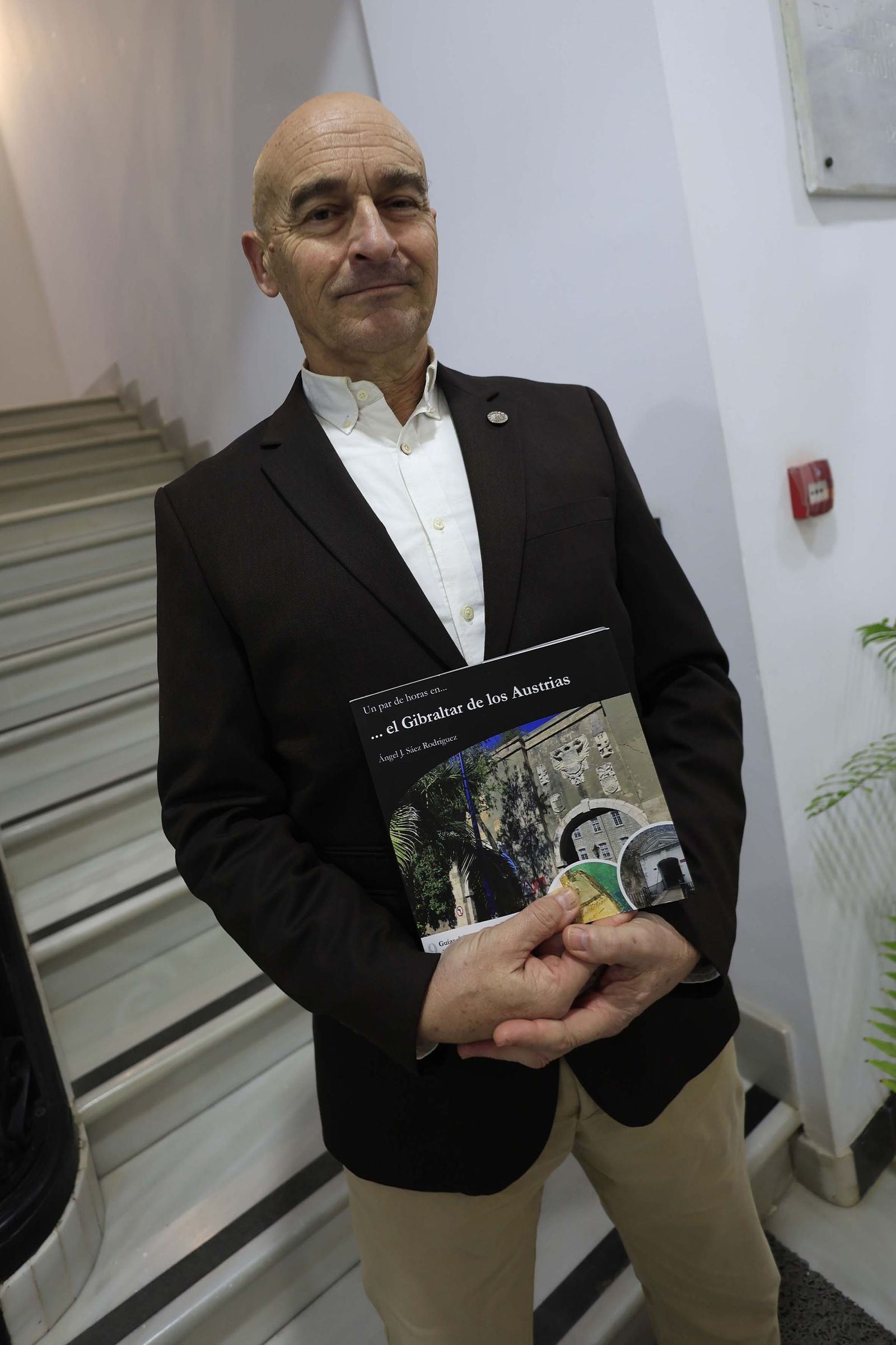 Las fotos de la presentación de las dos nuevas guías del patrimonio del Campo de Gibraltar