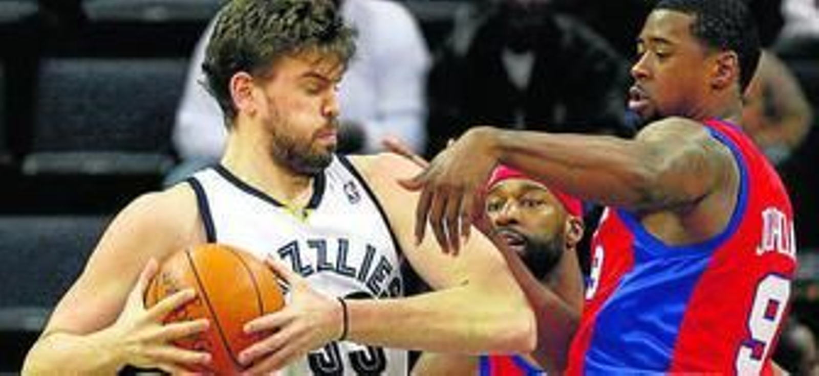 Marc Gasol, contra DeAndre Jordan.
