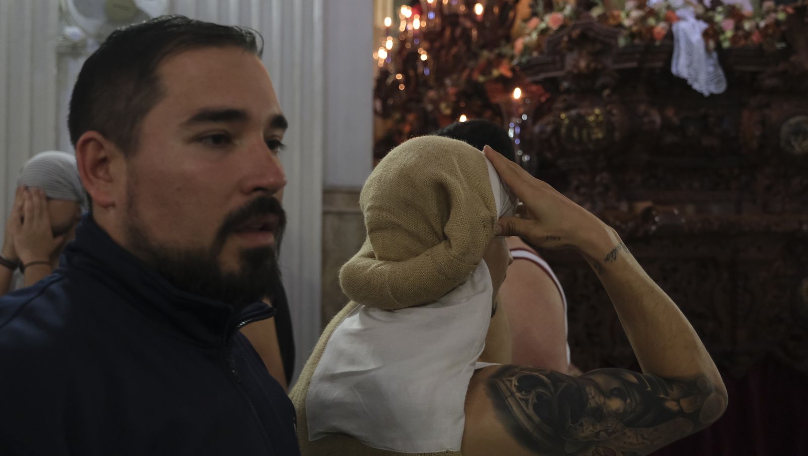 La procesión de la Santa Cena en Almería, en imágenes