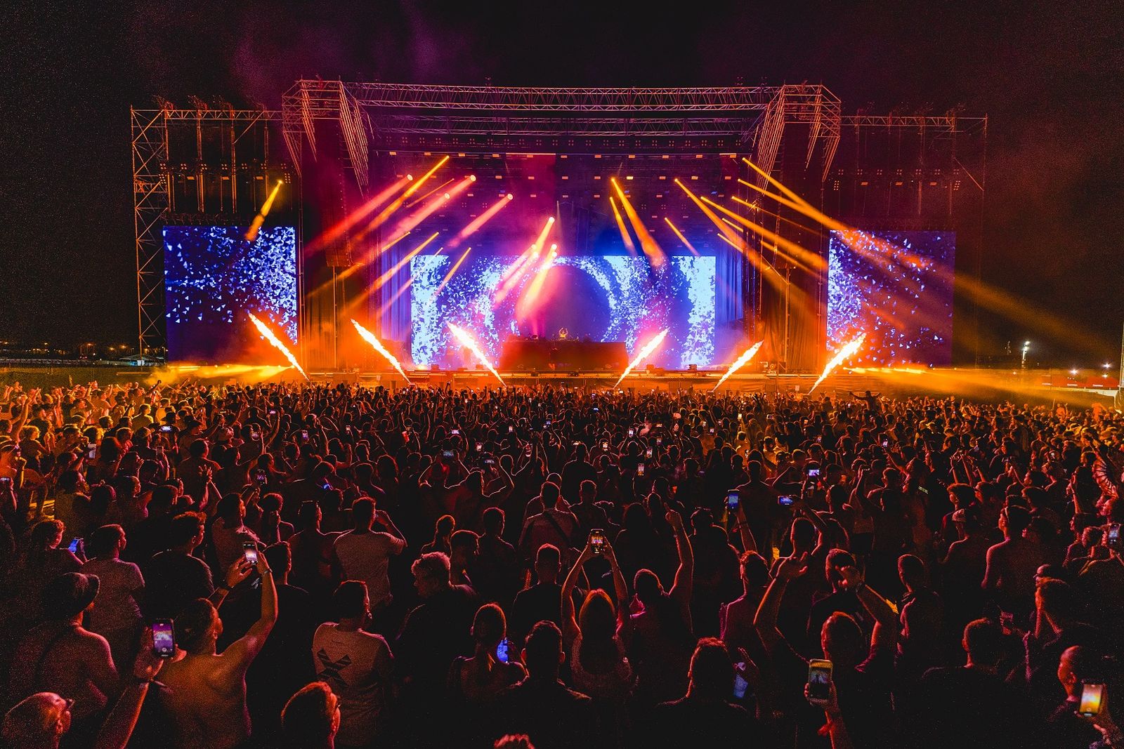 Gran ambiente el vivido el pasado jueves en la primera jornada del Dreambeach en Almería.