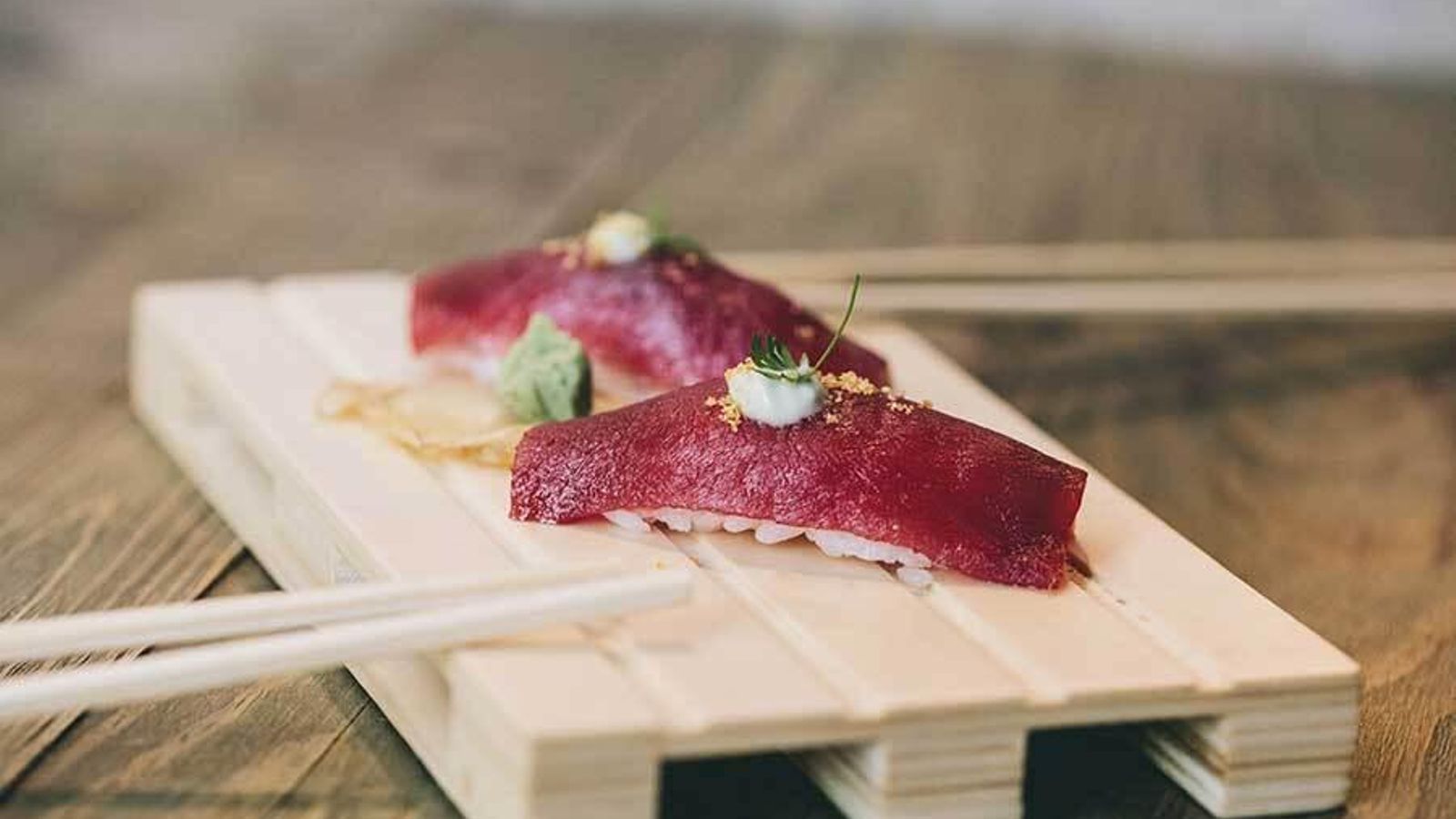 Nigiri de atún rojo en Restobar Tuntún