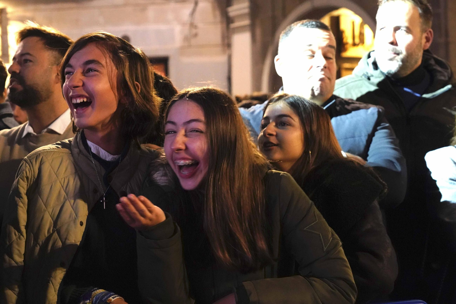 Las mejores imágenes del encendido del alumbrado 2025 en la Plaza de las Monjas