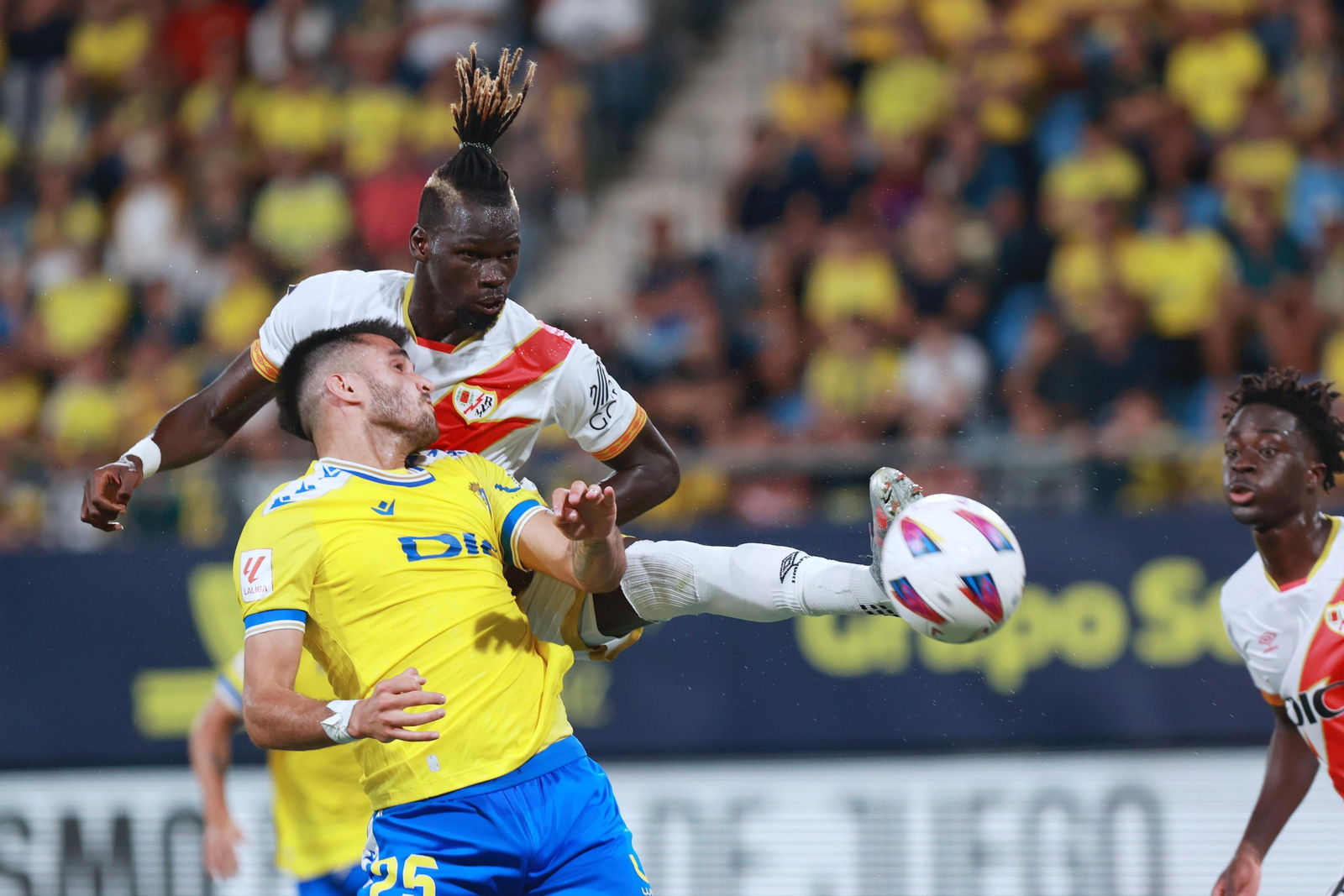 Las imágenes del Cádiz CF-Rayo Vallecano