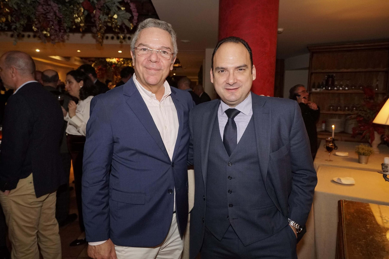 Las imágenes de la entrega de la Cántara de Honor a Laura Gallego en Casa Robles