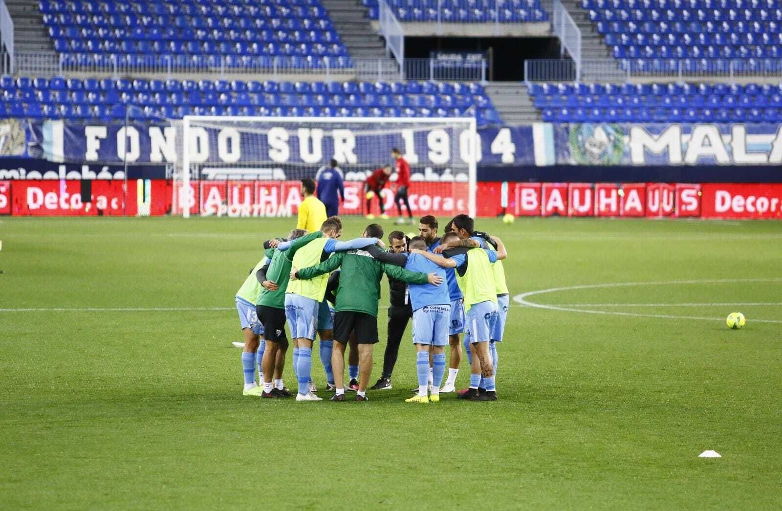 Las fotos del calentamiento previo del Málaga CF-Logroñés