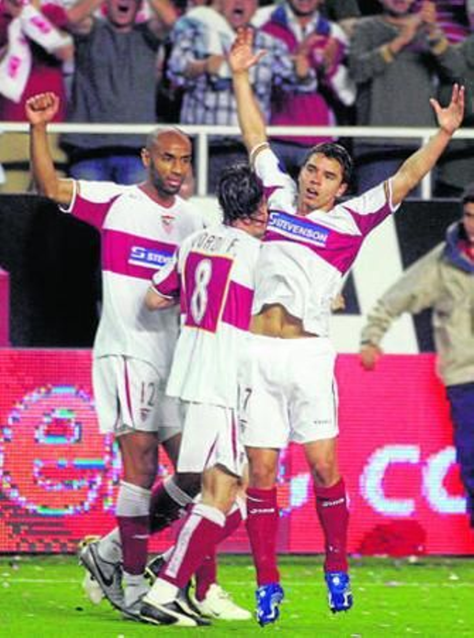 Saviola, azote del Zenit