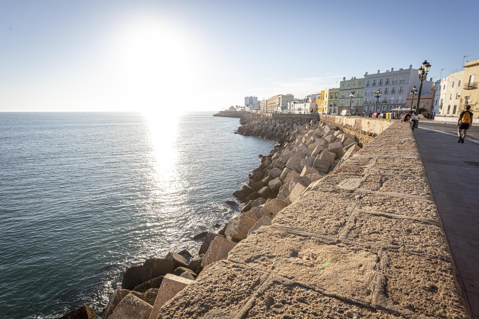 Imágenes del mal estado de la muralla del Campo del Sur