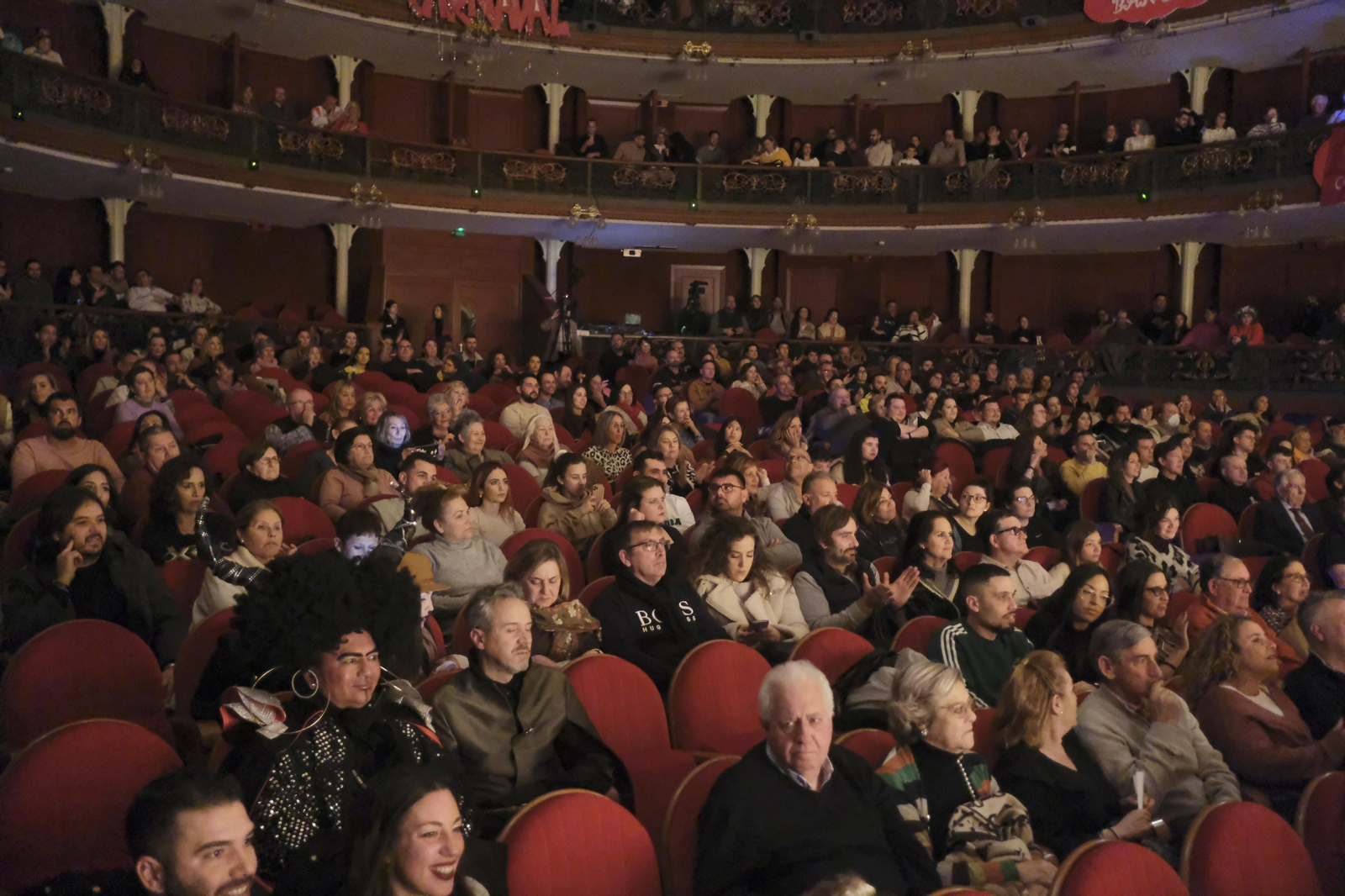 El ambiente de la final del Concurso de Agrupaciones del Carnaval de Córdoba, en imágenes