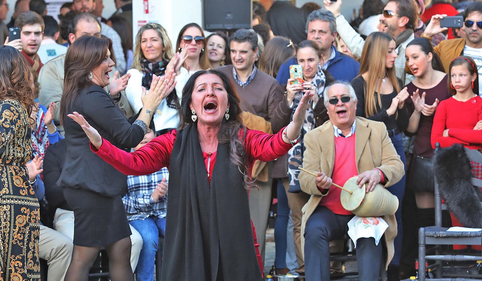 Actuación de 'Así canta Jerez por Navidad' en la Zambomba BIC celebrada La Atalaya.