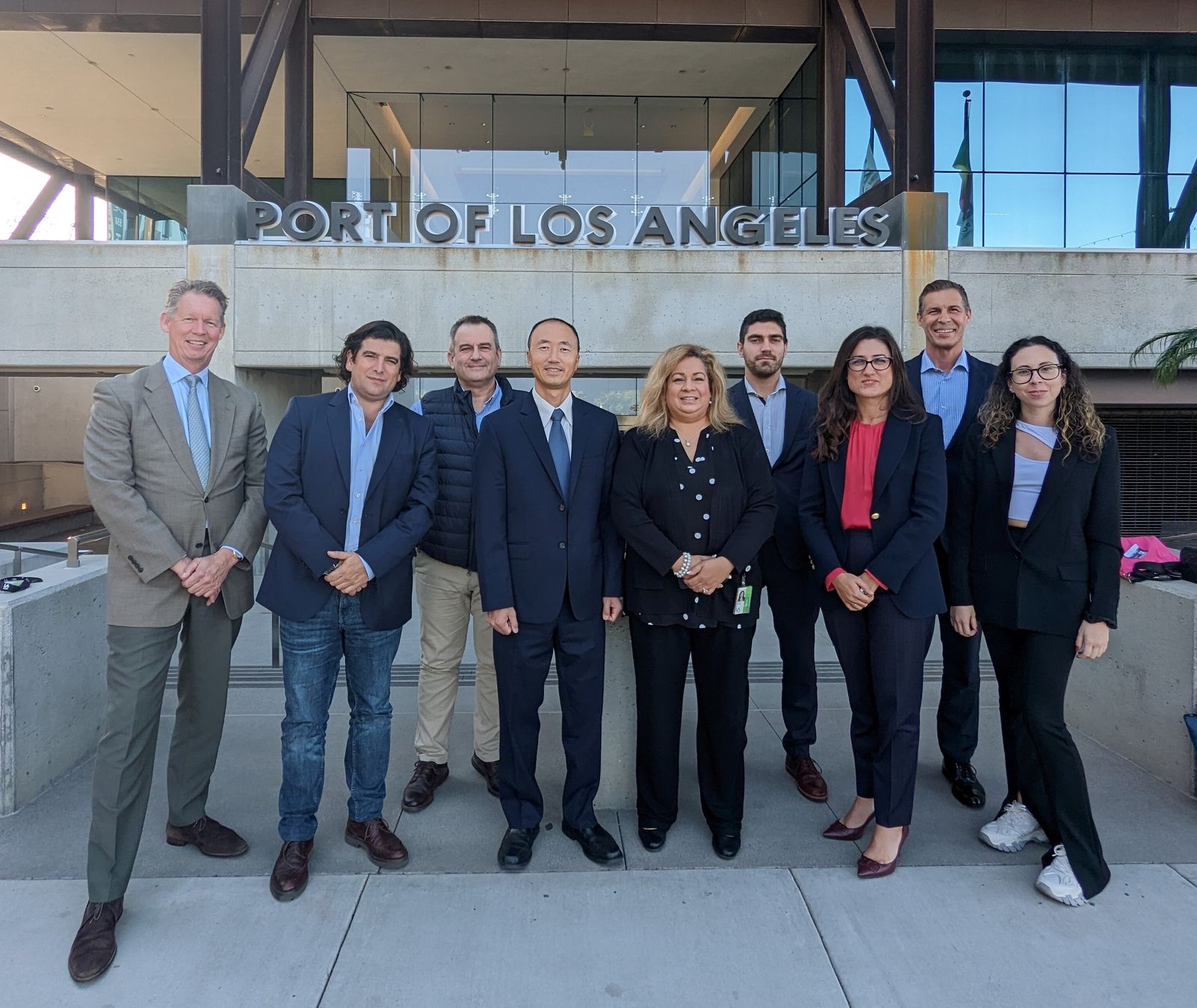 Representantes de Ghenova, Termicol,  Viatec y Treefone en Los Ángeles.