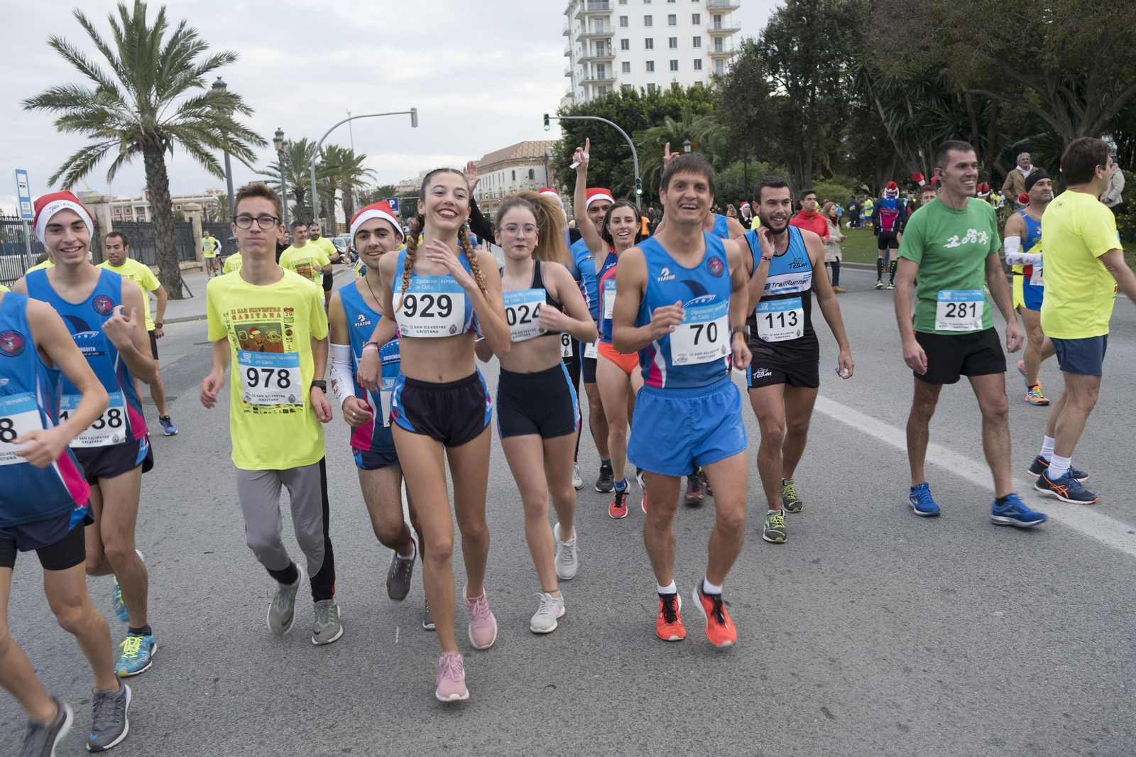Las imágenes de la segunda edición de la San Silvestre gaditana