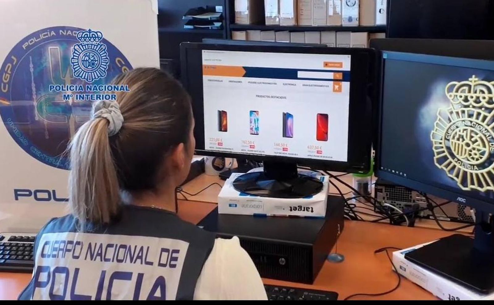 La Policía Nacional advierte sobre las estafas on-line.