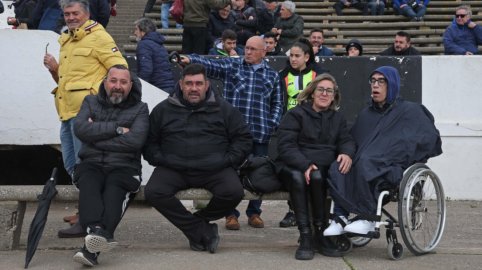 Fotos de la afición en el estadio municipal de La Línea