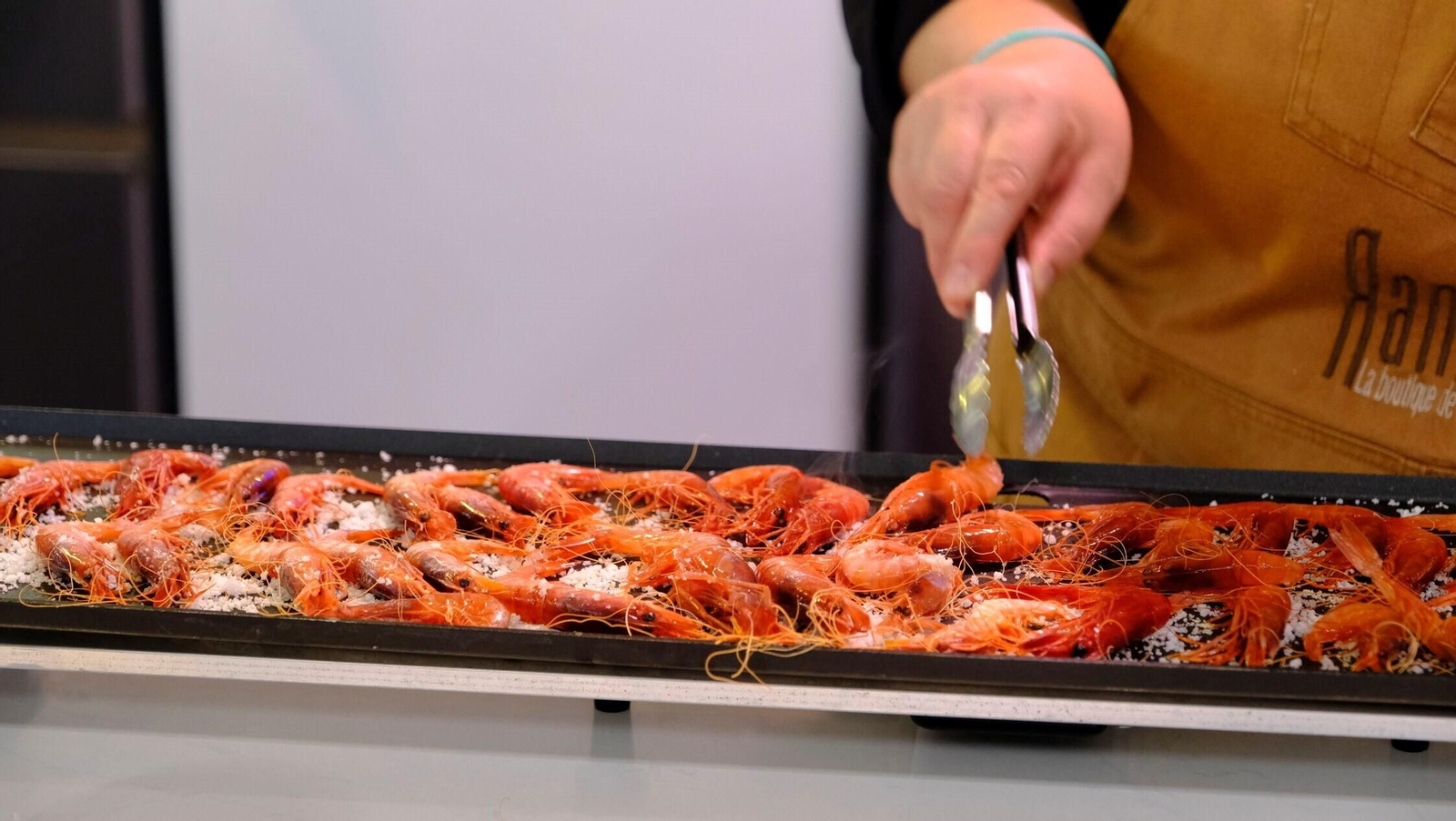 Vea los exquisitos platos preparados en el 'showcooking' de la Gamba Roja de Almería Vea los exquisitos platos preparados en el 'showcooking' de la Gamba Roja de Almería