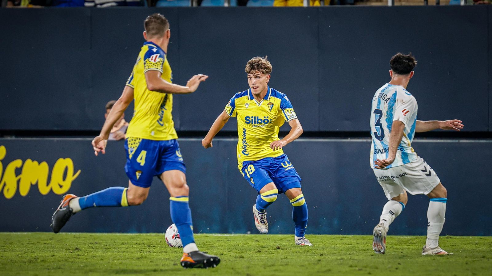 Búscate entre las imágenes del partido de futbol Cádiz CF - Málaga CF