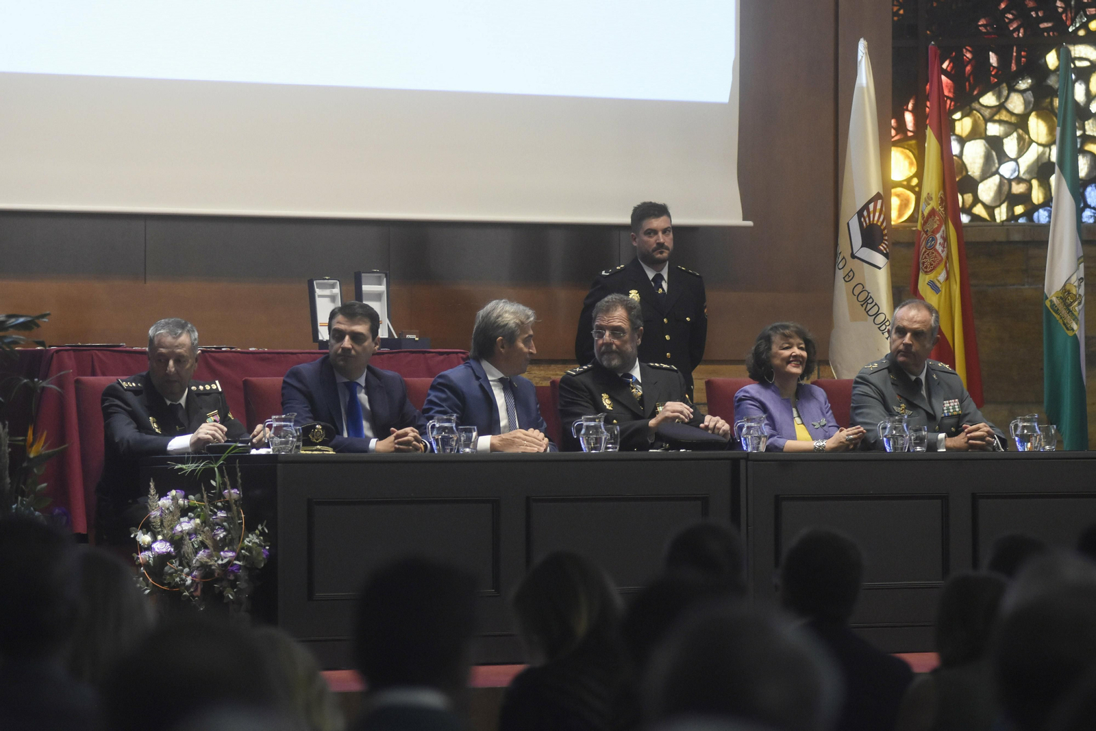 Las fotos de la Festividad de los Santos Ángeles Custodios, Patrones de la Policía Nacional, en Córdoba