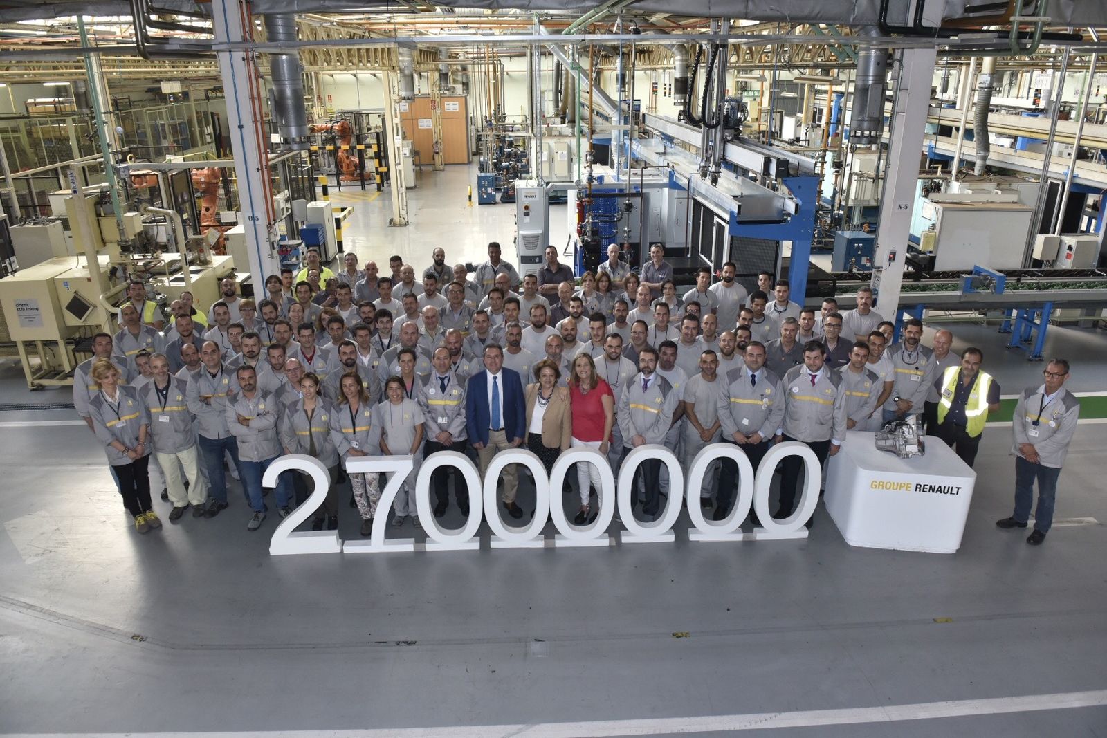 Celebración por la fabricación de 27 millones de cajas de velocidades en Sevilla.