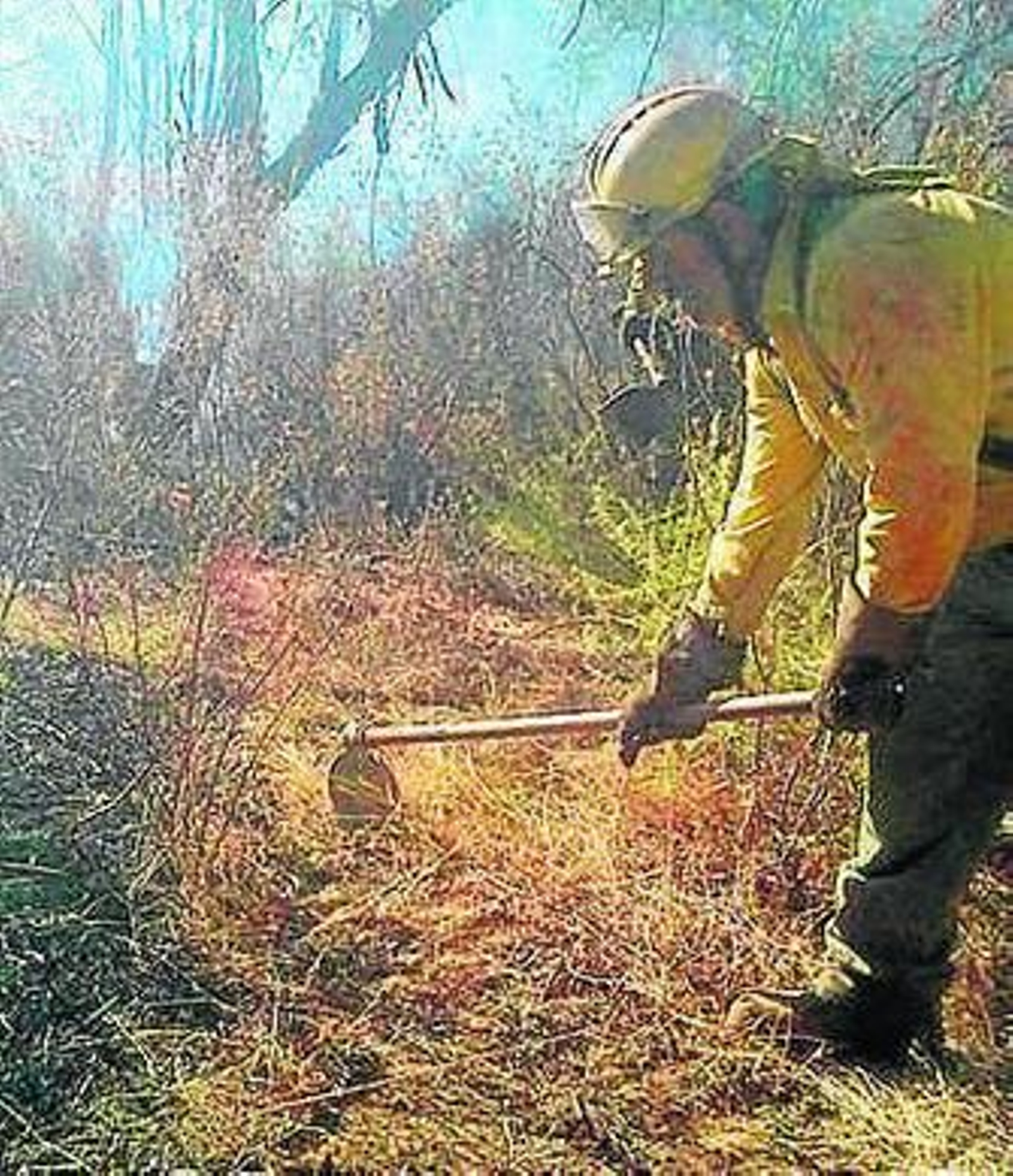 Un técnico, en labores de refresco.