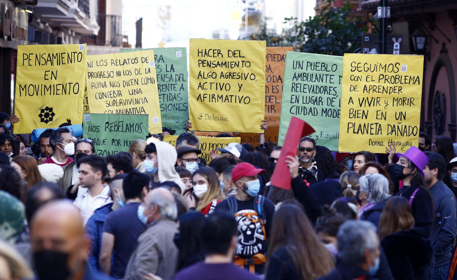 La manifestación de La Casa Invisible de Málaga, en fotos
