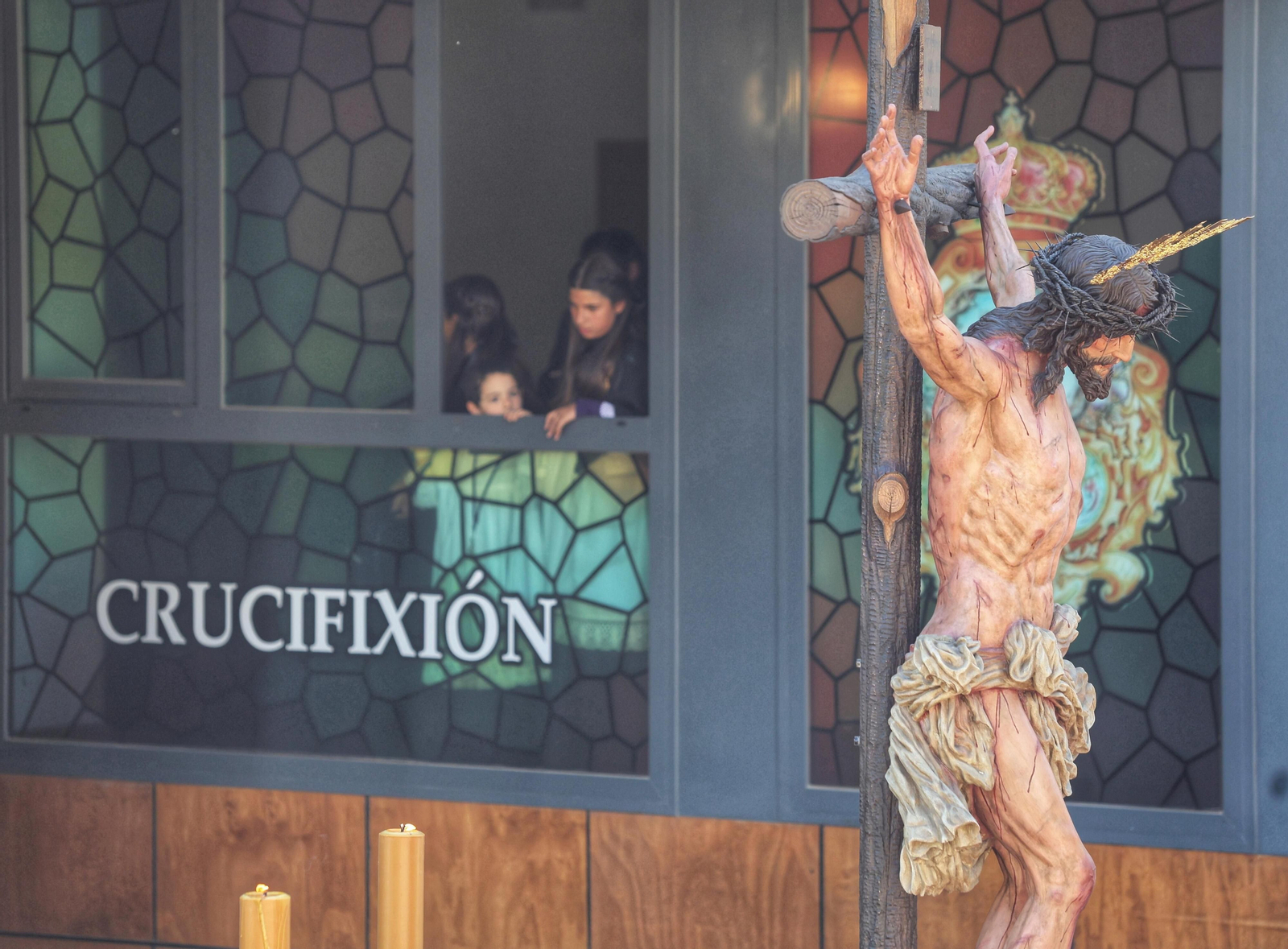 El Cristo de Crucifixión sale de su casa hermandad este Lunes Santo.