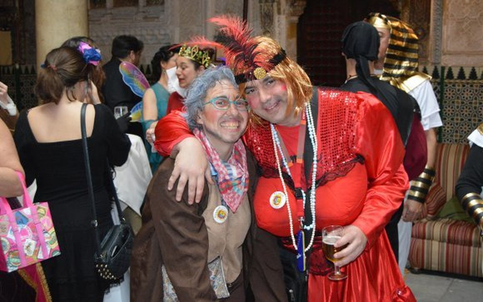 El nuevo matrimonio  Ely Soberli  y el pintor Pepe Baena.  Foto: Ignacio Casas de Ciria