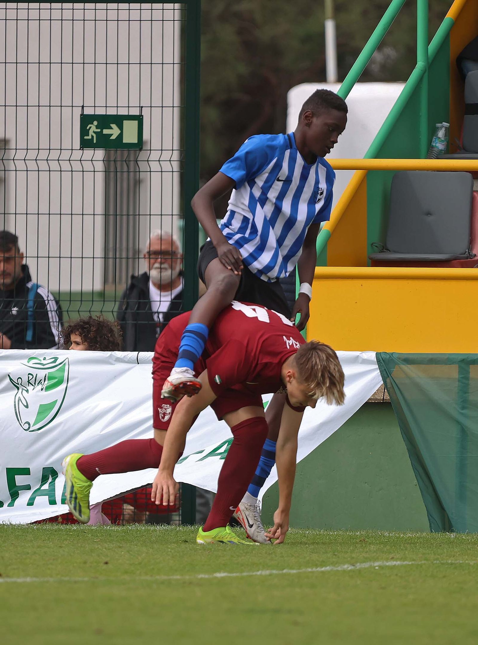 Imágenes de las finales de la Copa Andalucía infantil y cadete de fútbol en Los Barrios
