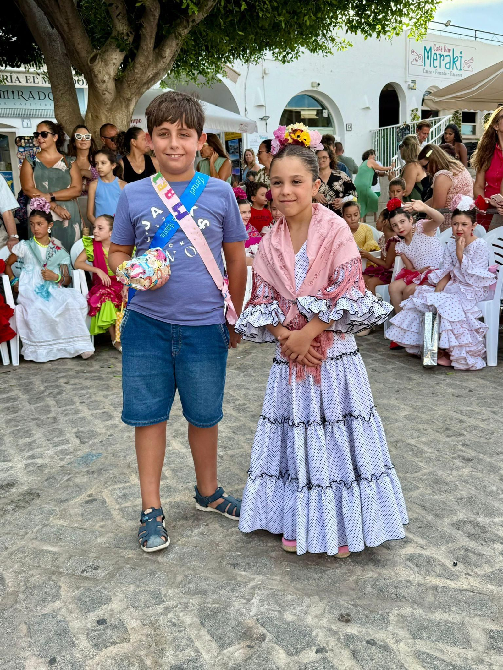 Las mejores imágenes de la Feria del Mediodía y la carrera de cintas infantiles de Mojácar