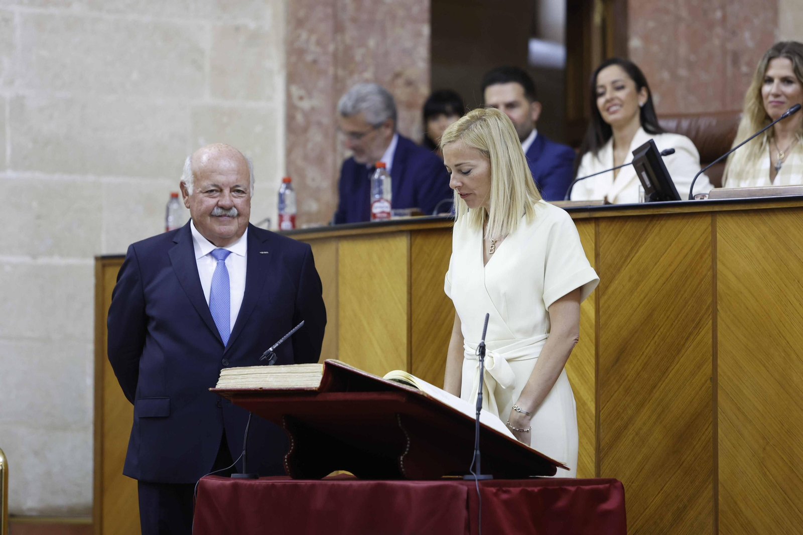La constitución del Parlamento andaluz, todas las imágenes
