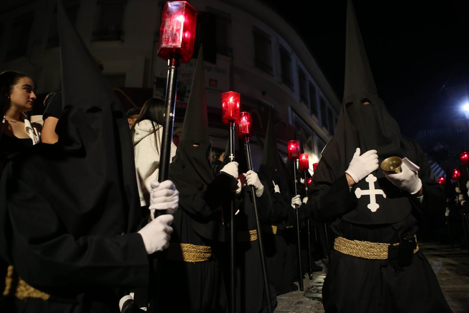 Miércoles Santo en Montilla: La procesión del Cristo del Amor, en imágenes