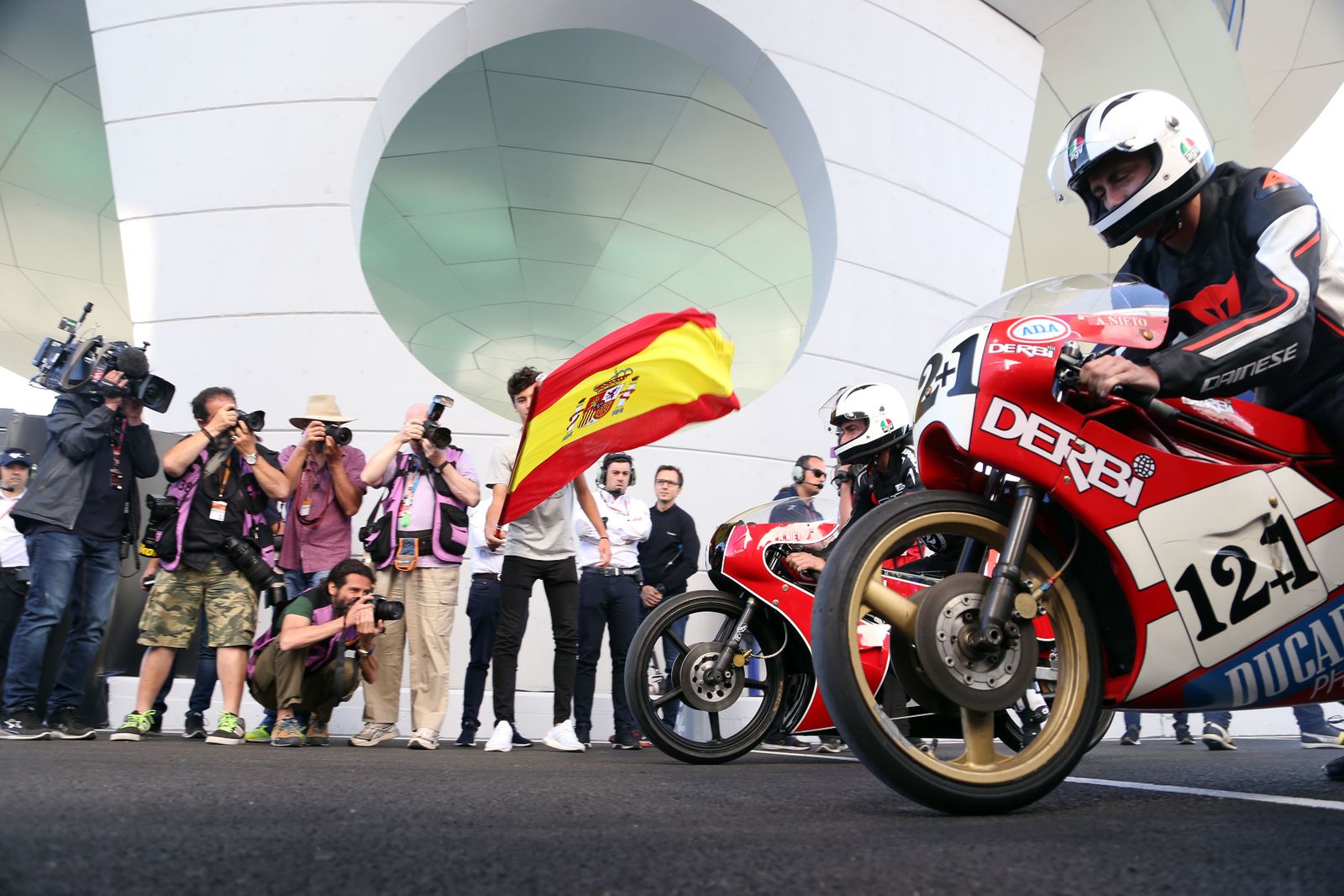 Las imágenes del homenaje a Ángel Nieto en el GP de España