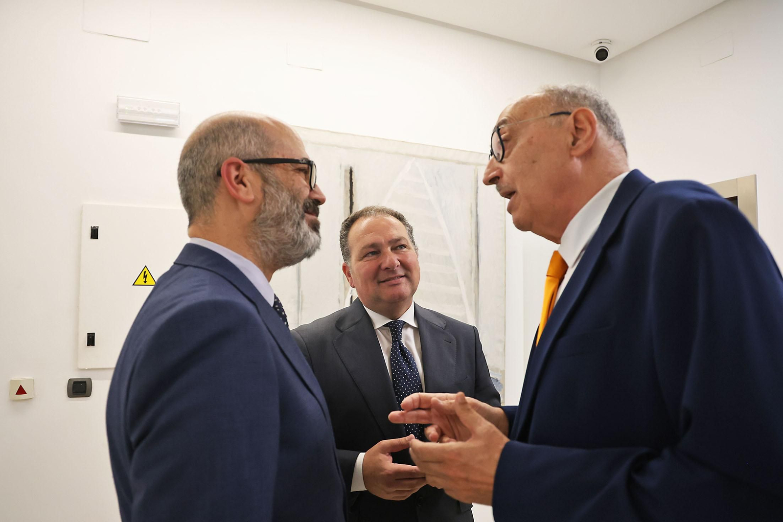 Imágenes de la presentación la Guía de Semana Santa de Huelva Información 2025