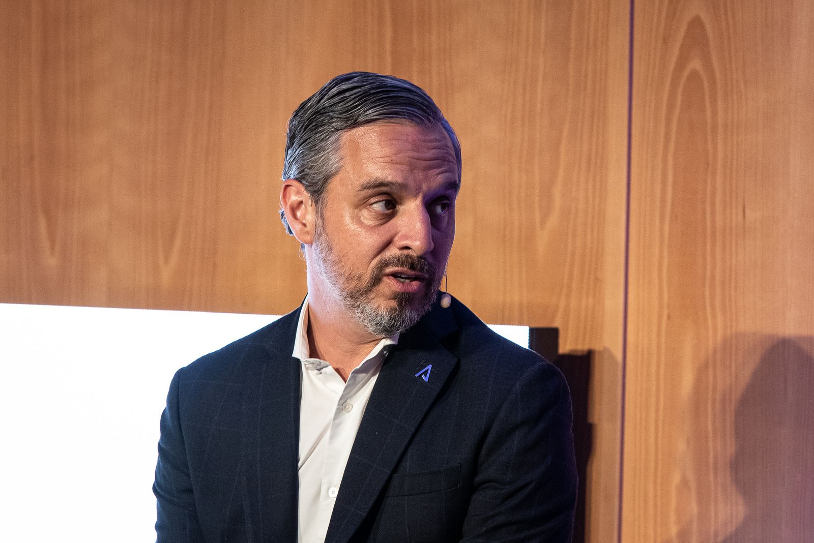 Imágenes de la presentación de la memoria de Aiqbe