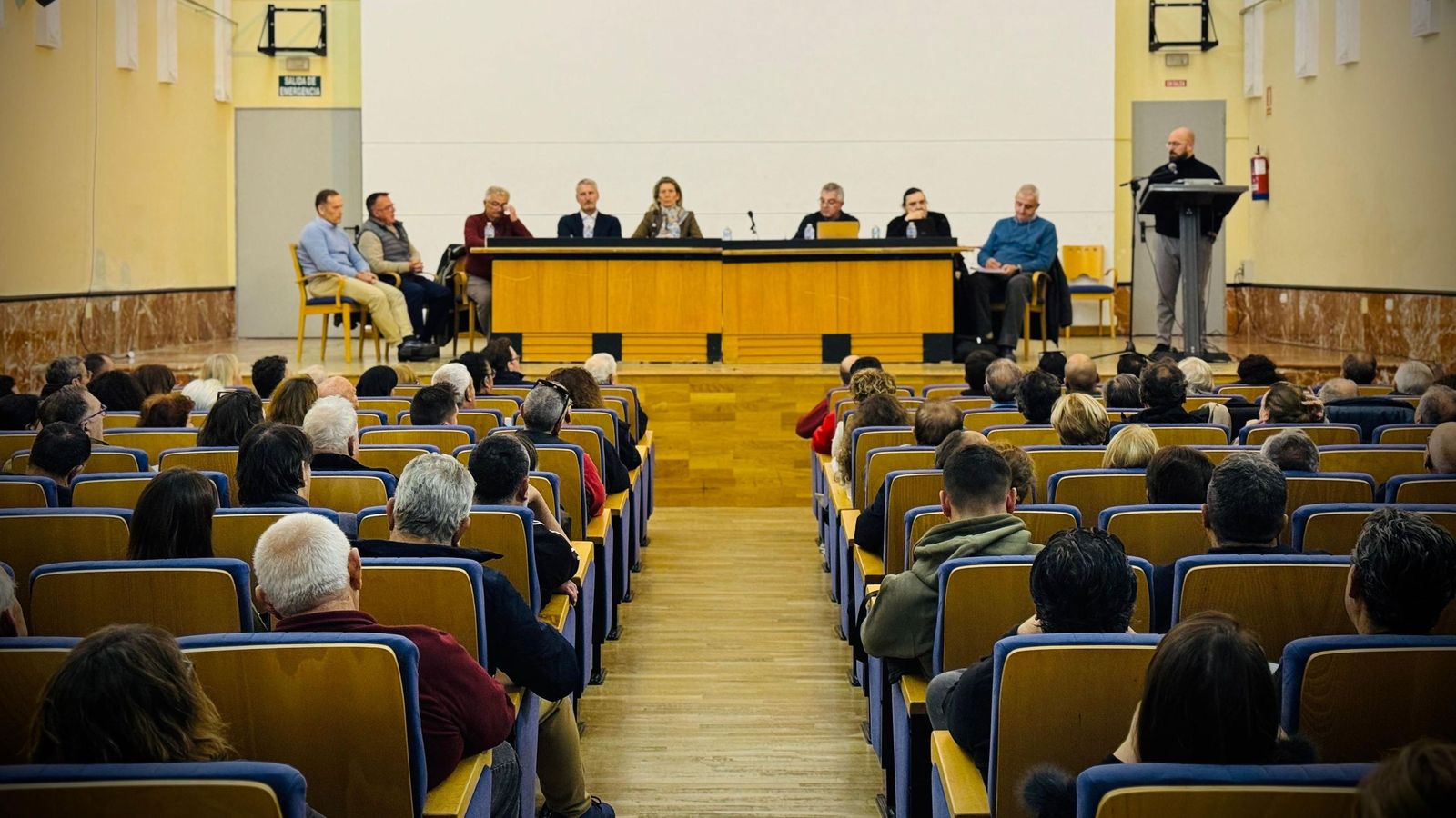 Una imagen del encuentro con los vecinos de la ARG San Antonio.